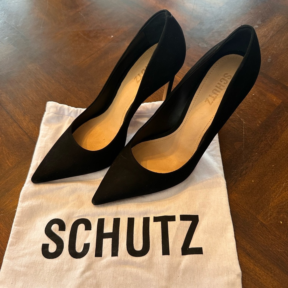 SCHUTZ Black Pointed Toe Heels